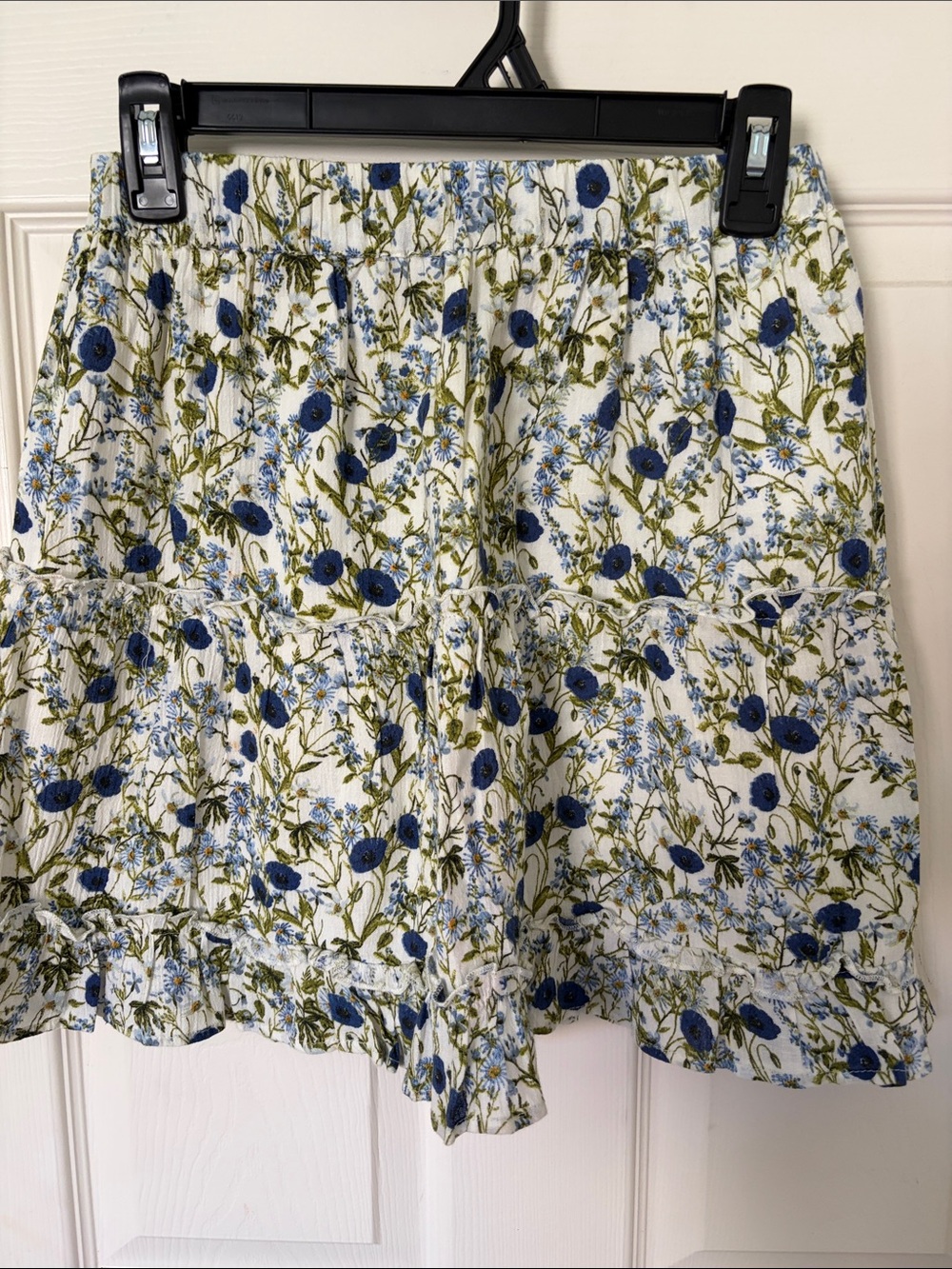 Primark White Mini Skirt with Blue and Green Floral Pattern size 4